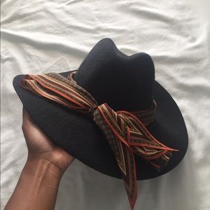Black floppy hat